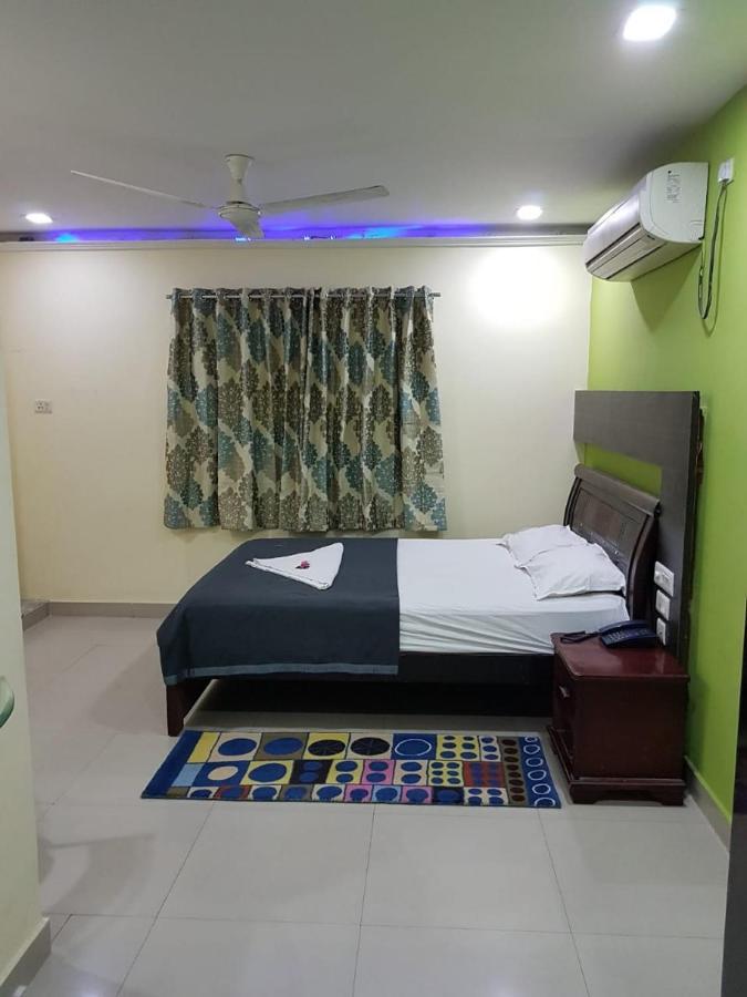 Hotel In Nova Hyderabad Bagian luar foto
